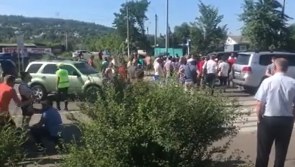 Momente tensionate în zona separatistă. Mai multe persoane au blocat podul dintre Rîbnița și Rezina